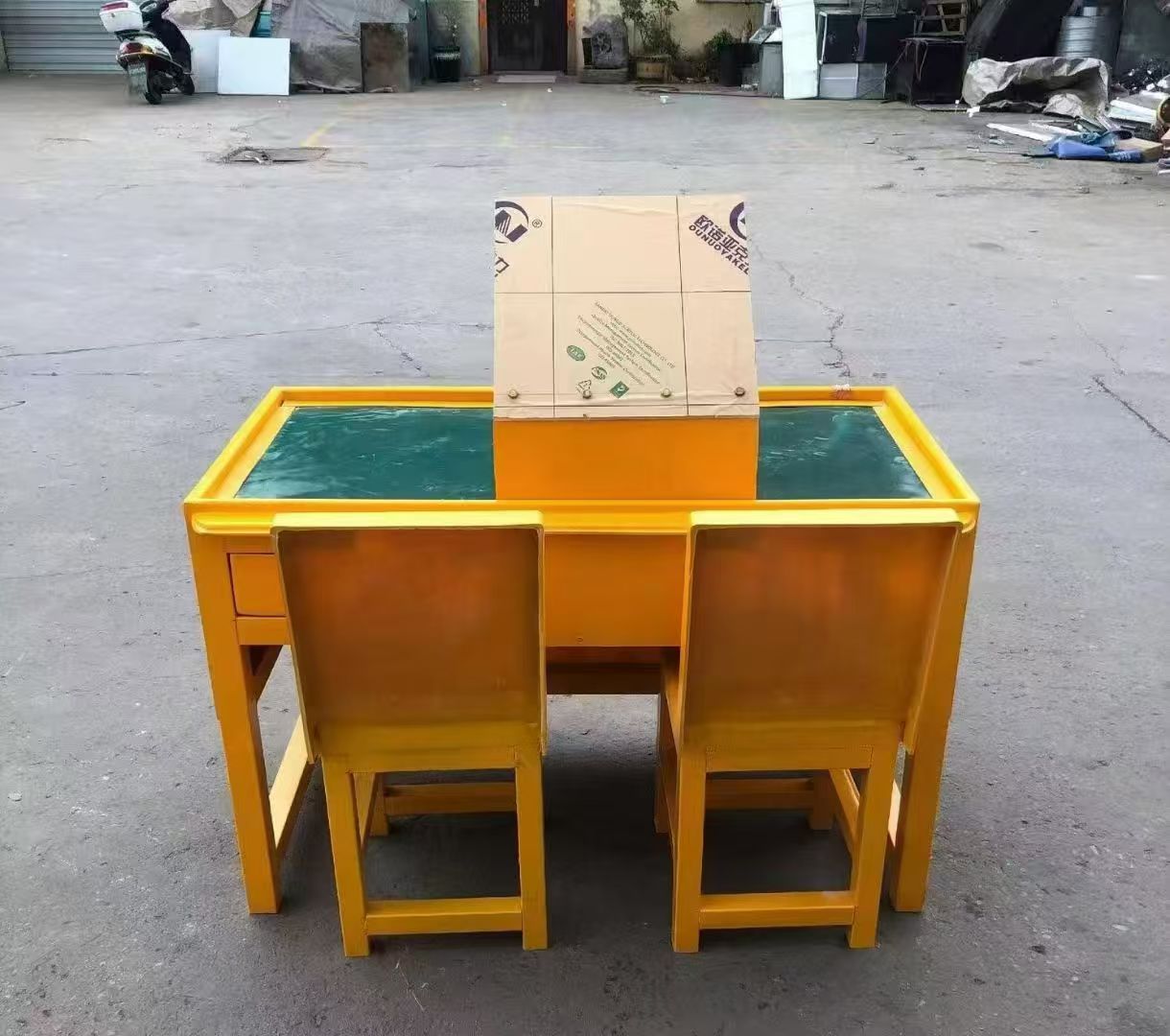临清防静电导通桌井下煤矿火工品发放桌：危险品流转的安全守护者